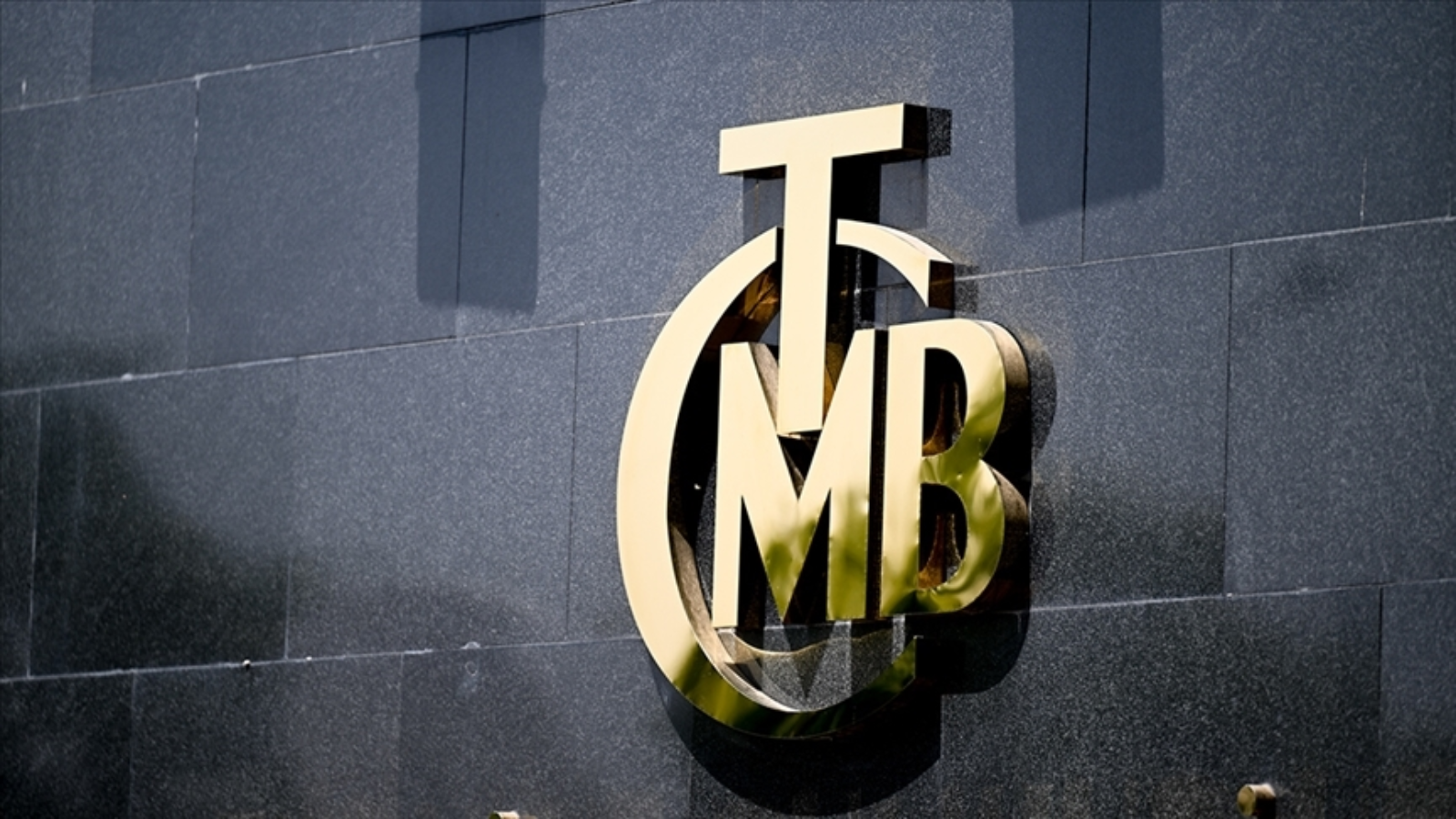 Merkez Bankası politika faizini yüzde 45'e çıkardı