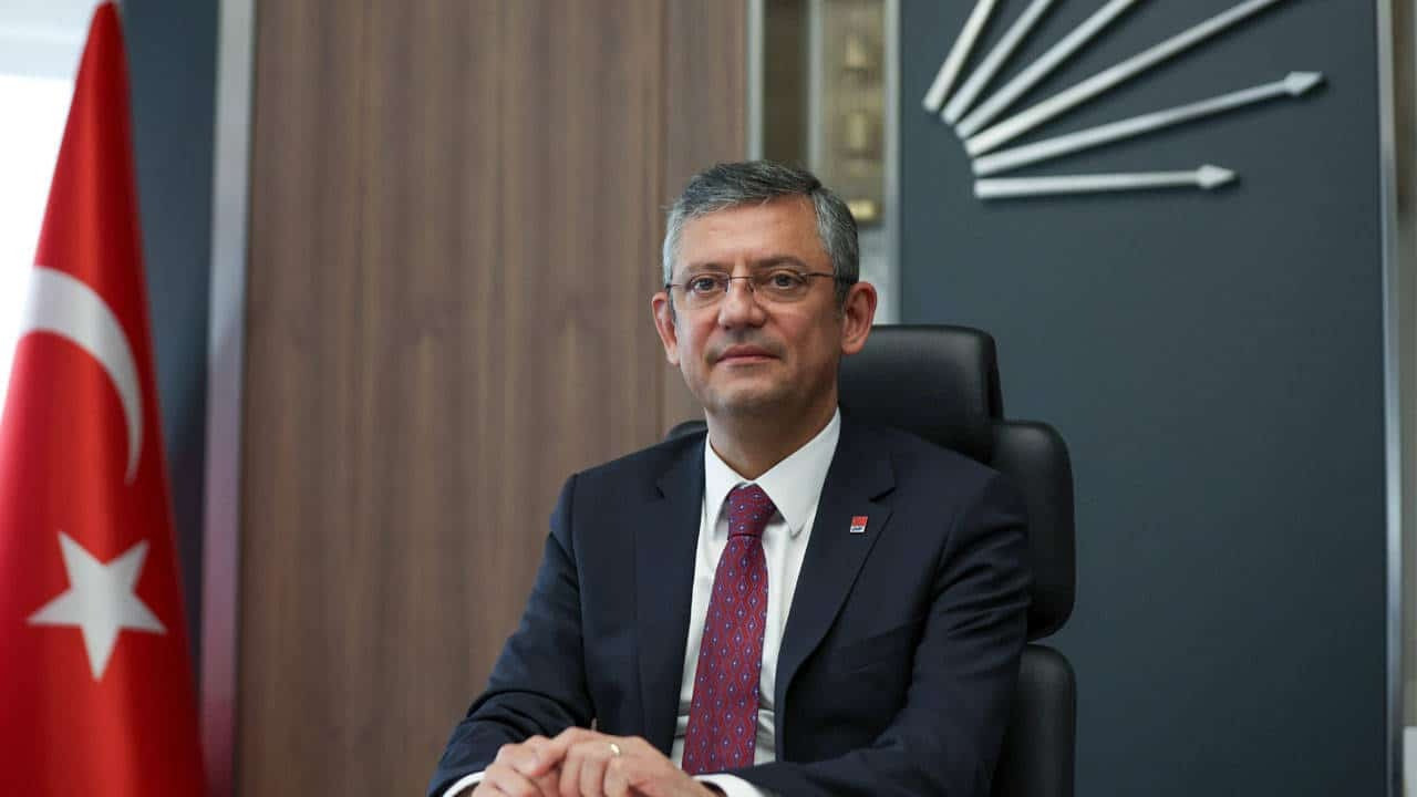 Özgür Özel: "Normalleşme, siyasetin halkın gündemi etrafında şekillenmesidir"