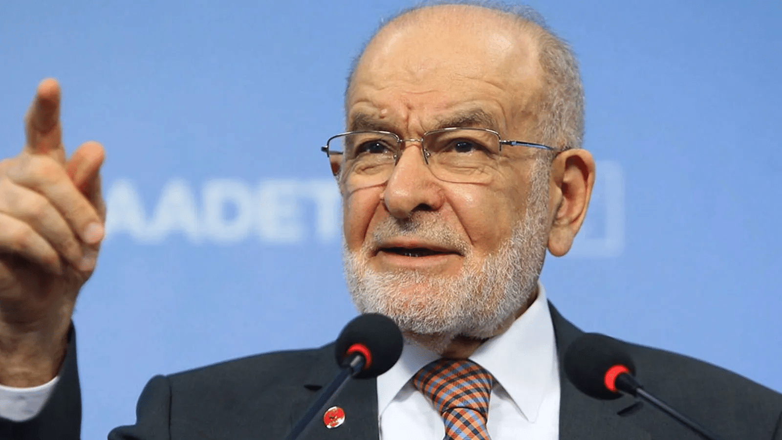 Temel Karamollaoğlu, genel başkanlıktan ayrılacağını açıkladı