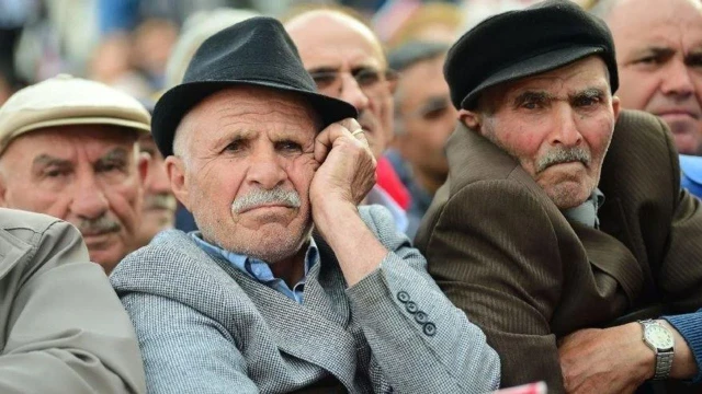 Emeklide CHP in, Cumhur İttifakı out