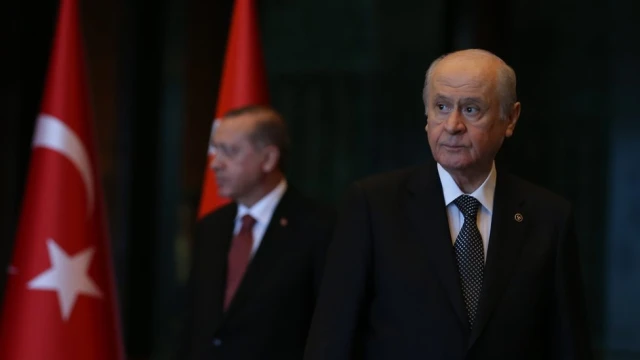 İktidardaki muhalefet