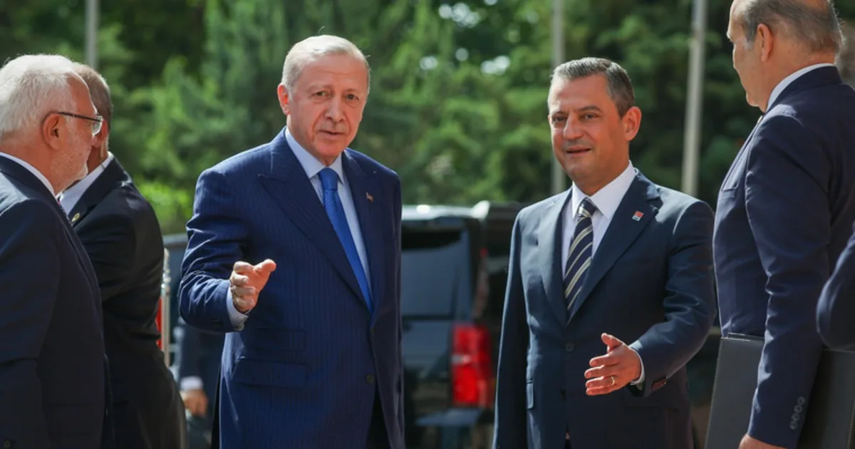 İktidarın büyük turpu Özgür Özel mi?