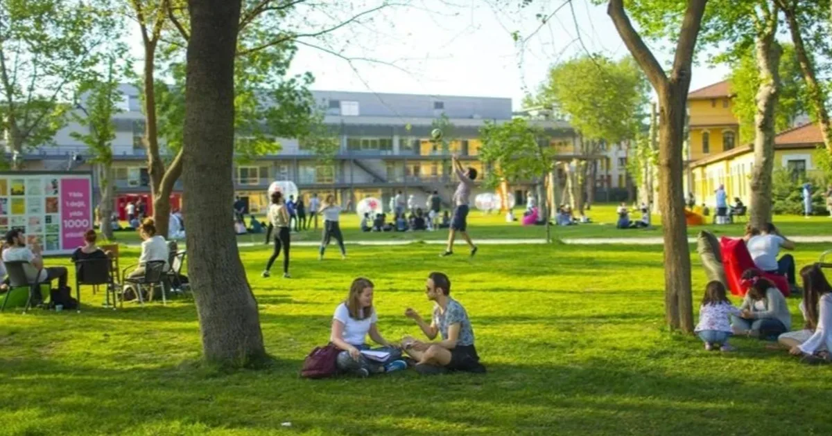 Bilgi Üniversitesi’nin kapatılması üzerine