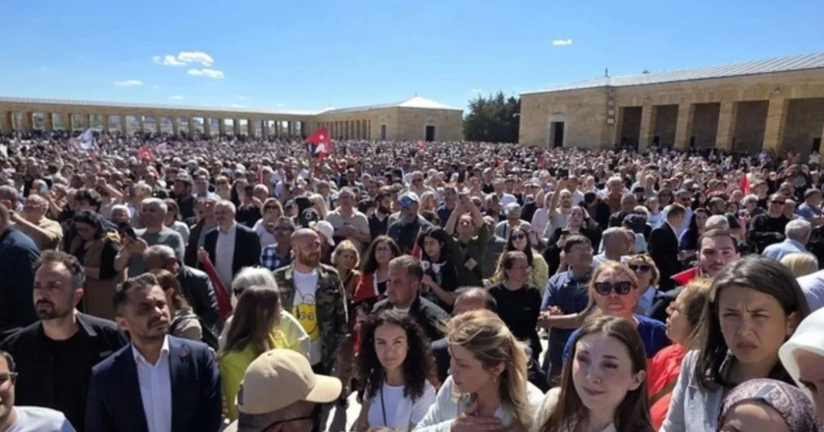 Güvenpark'tan Anıtkabir'e: Meşruiyetin siyasal coğrafyası