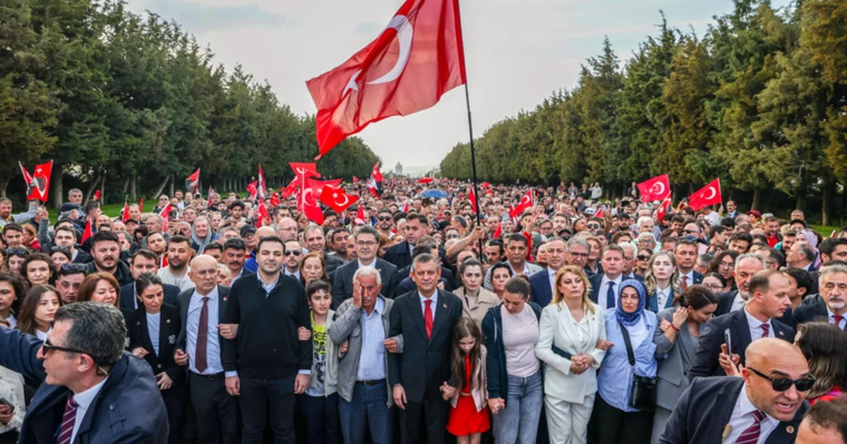 Mutlak Butlan sonrası CHP ve iktidar patentli kuşatmaya karşı halk hareketi