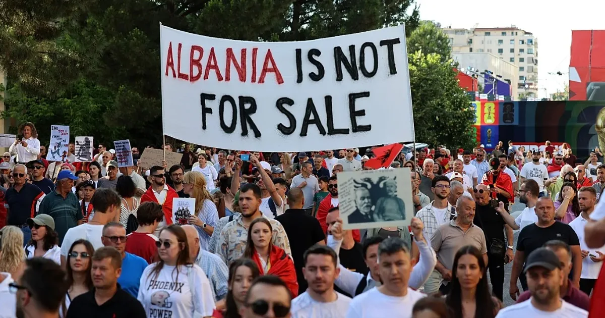 Arnavutluk sokakları “satılık değiliz” dedi: Kushner Projesi neden bir güvenlik meselesi haline geldi?