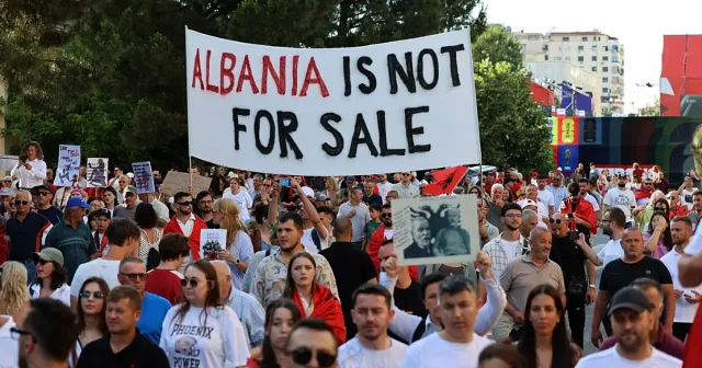 Arnavutluk sokakları “satılık değiliz” dedi: Kushner Projesi neden bir güvenlik meselesi haline geldi?
