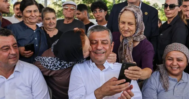 Toplumla siyaset ancak yeni partiyle mümkün