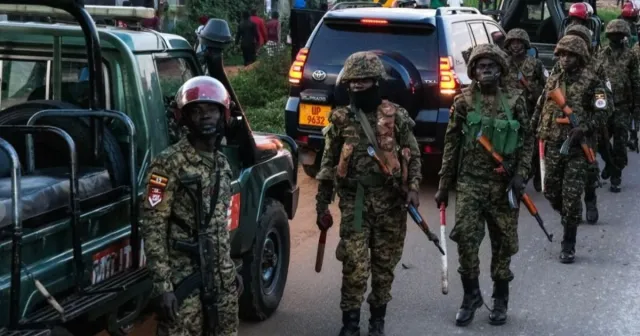 Uganda’da basına asker gölgesi