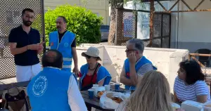Biz insanları barınaklardan kim sahiplenecek?