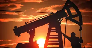 Petrol düştü, risk bitti mi?