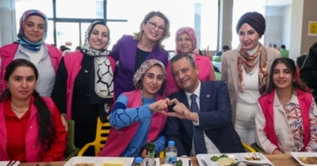 Toplum Özel’e ‘Yeni Parti’yi kurduruyor