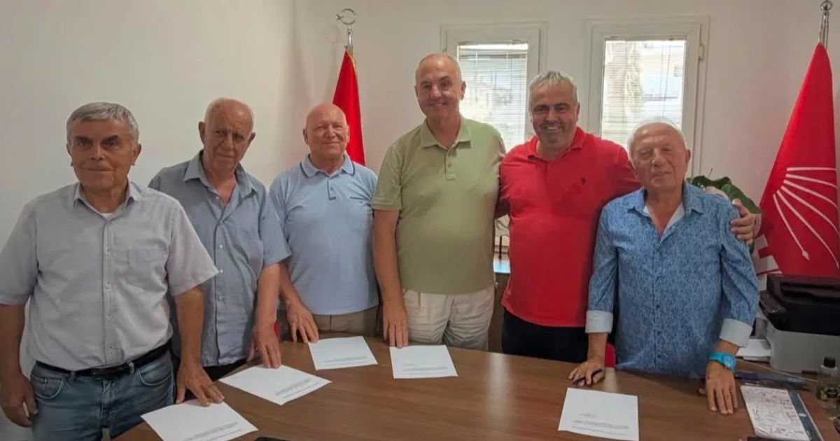 Eski CHP Çeşme İlçe Başkanları CHP’den İstifa Etti