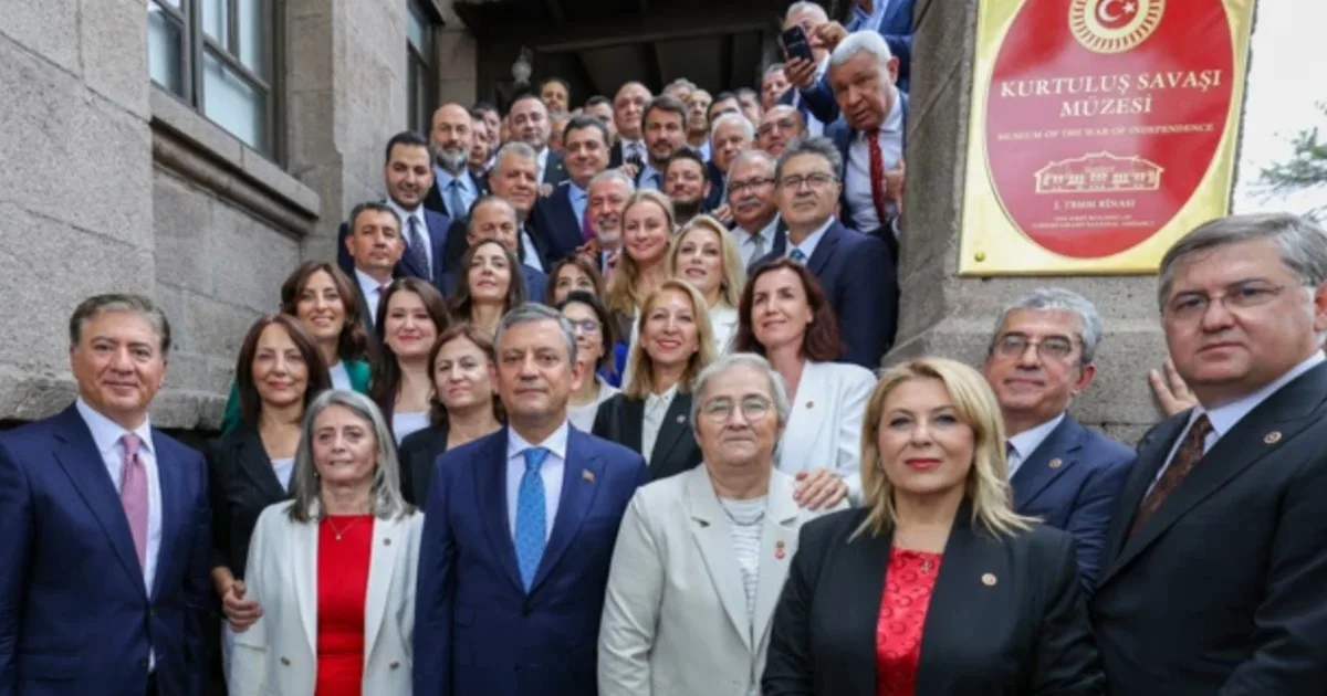 Dün dünde kaldı, artık yeni şeyler söylemek lazım
