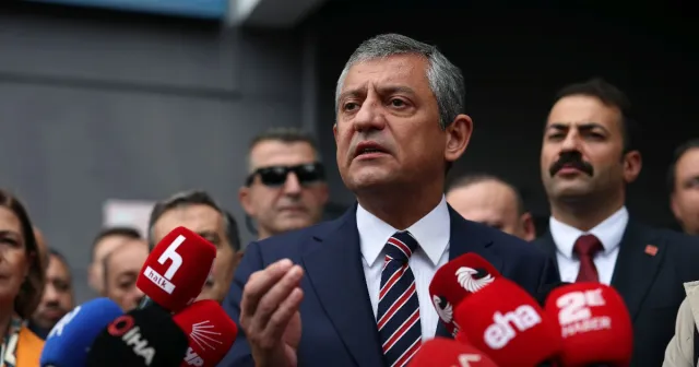 Özgür Özel Duyurdu: 200'den Fazla Belediye Başkanı Yeni Parti'ye Katılma Kararı Aldı