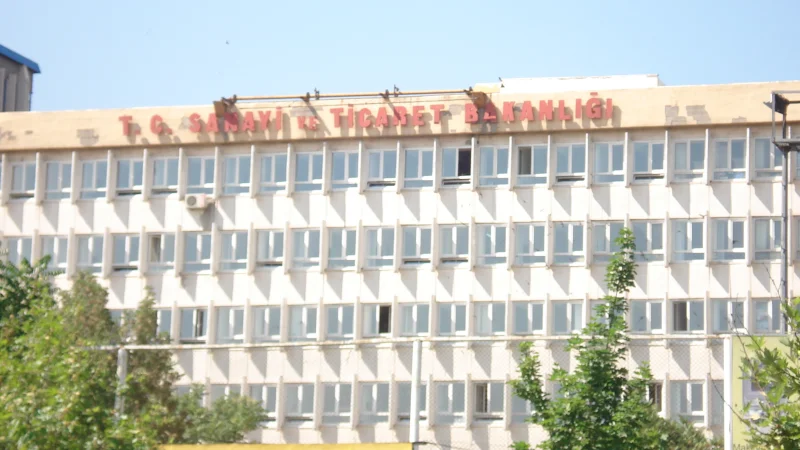 Zincir Marketlerde Fahiş Fiyat Denetimi: 8 Ürüne Yaptırım Uygulandı