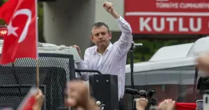 Sorun CHP değil, Türkiye'nin geleceği