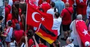Aşırı sağ ve Türk göçmenler: Almanya’da emekten kimliğe uzanan tartışma