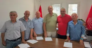 Eski CHP Çeşme İlçe Başkanları CHP’den istifa etti, Yeni Parti'ye geçiyor