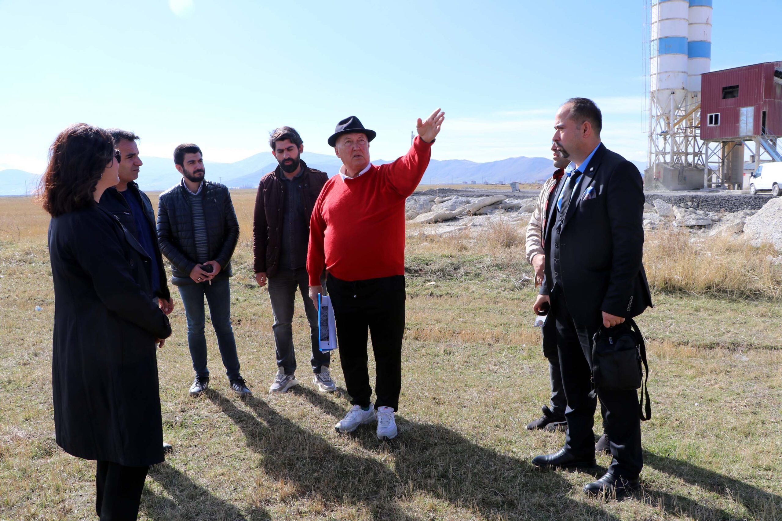 Ahmet Ercan’a göre Van'ın azıcık sağa kaydırılması lazım