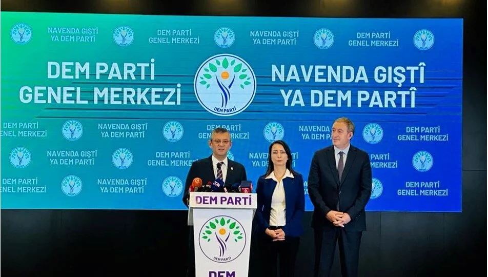 Özgür Özel, DEM Parti’yi ziyaret etti