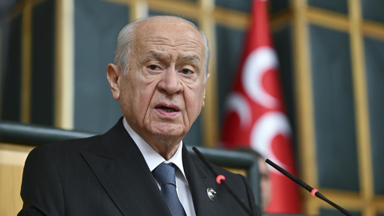 Devlet Bahçeli: "Bu yıl takımlar küme düşmesin"