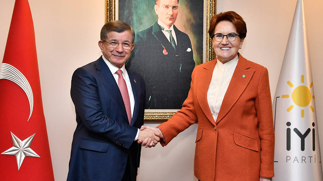 Davutoğlu, Akşener'i ziyaret etti