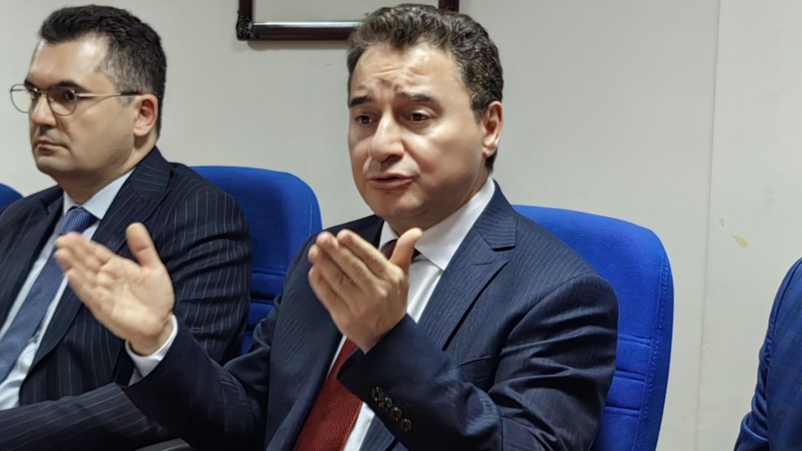 Ali Babacan, İnegöl'de partililer ve esnaf odaları başkanlarına ziyaret