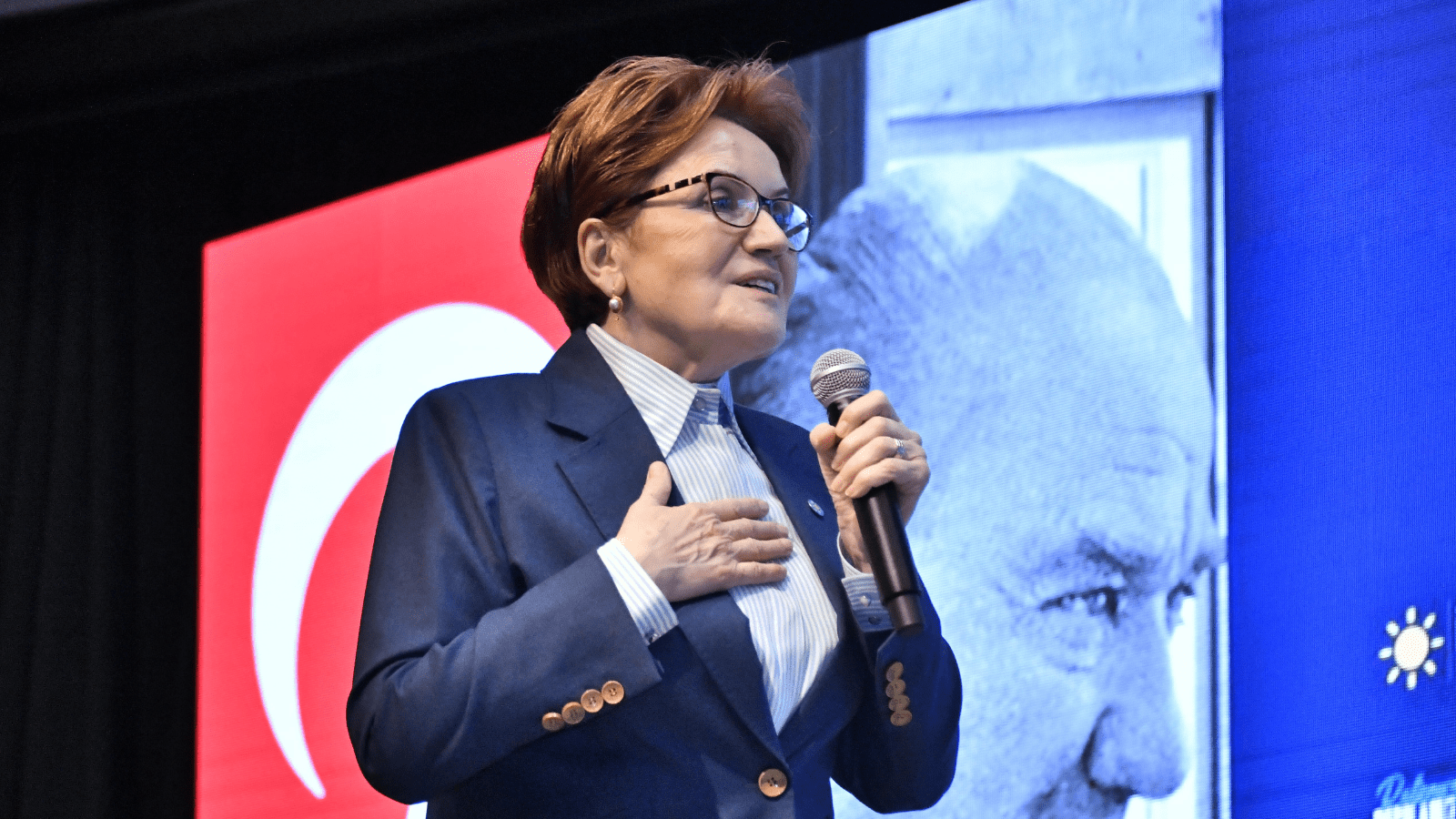 Meral Akşener Erzurum'dan seslendi: "DEM'li kafalılar"