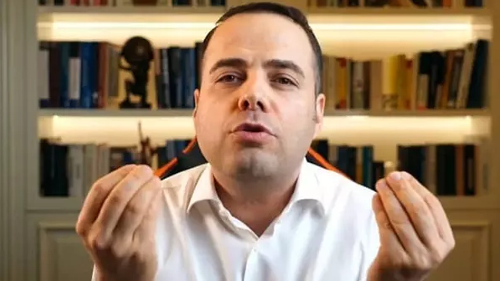 Prof. Dr. Özgür Demirtaş’tan ‘2024’ tahmini: Çok zorlu bir yıla giriyoruz