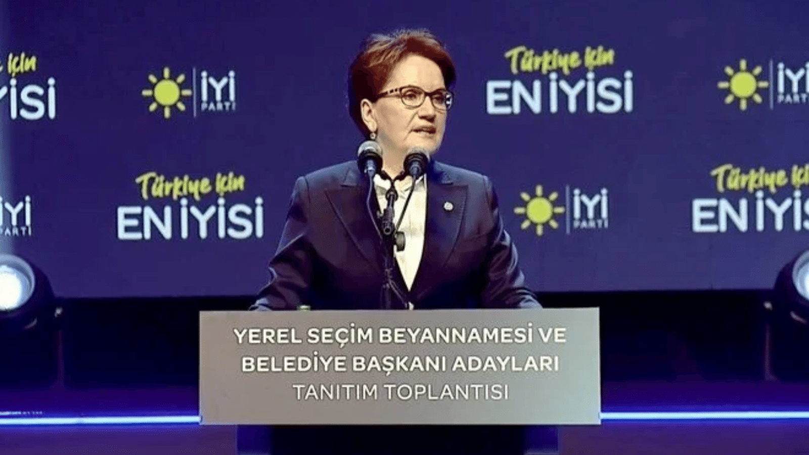 Meral Akşener: "Eğer masada yoksanız, menüdesiniz demektir"