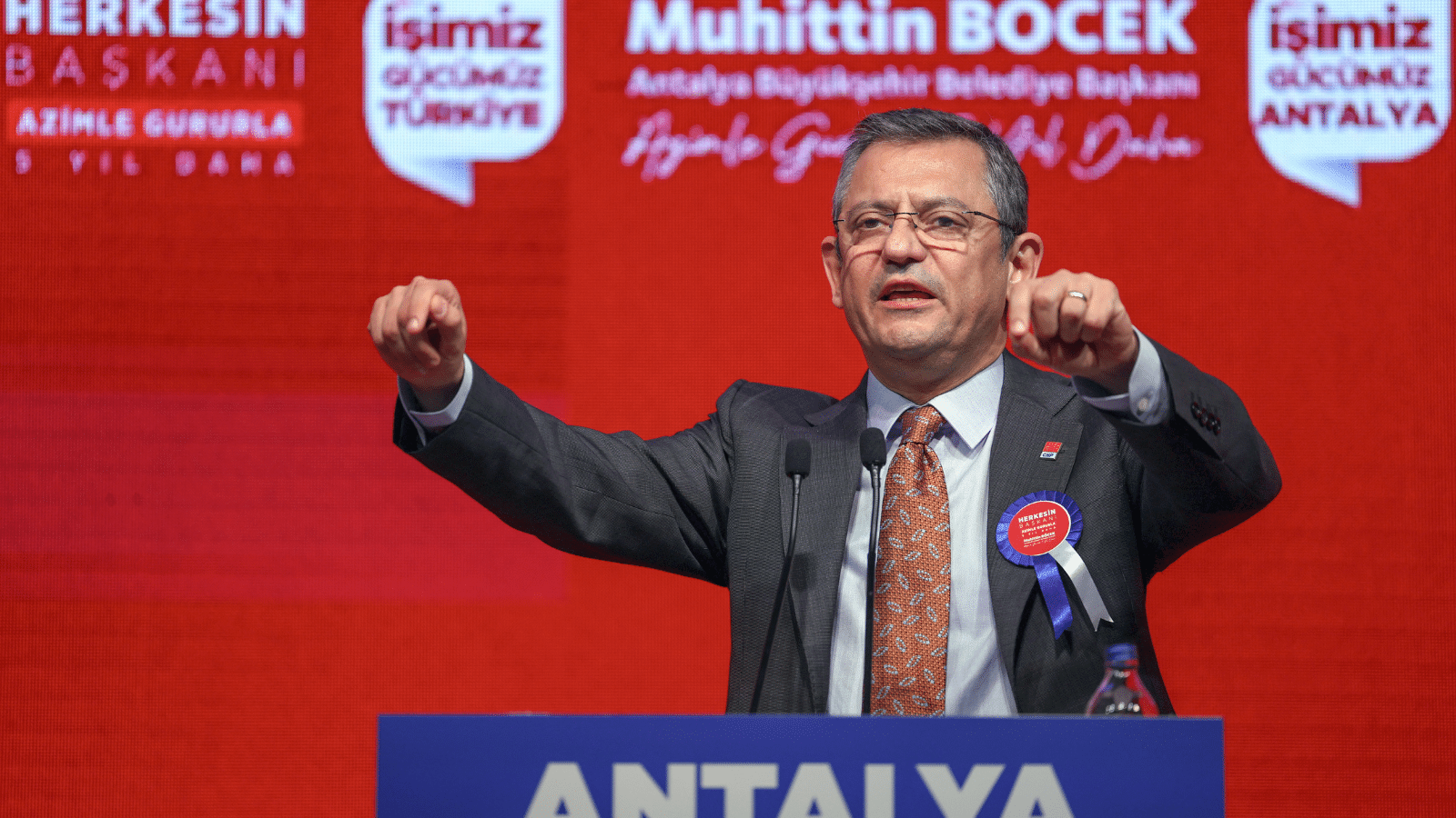 CHP lideri Özgür Özel Antalya'daydı