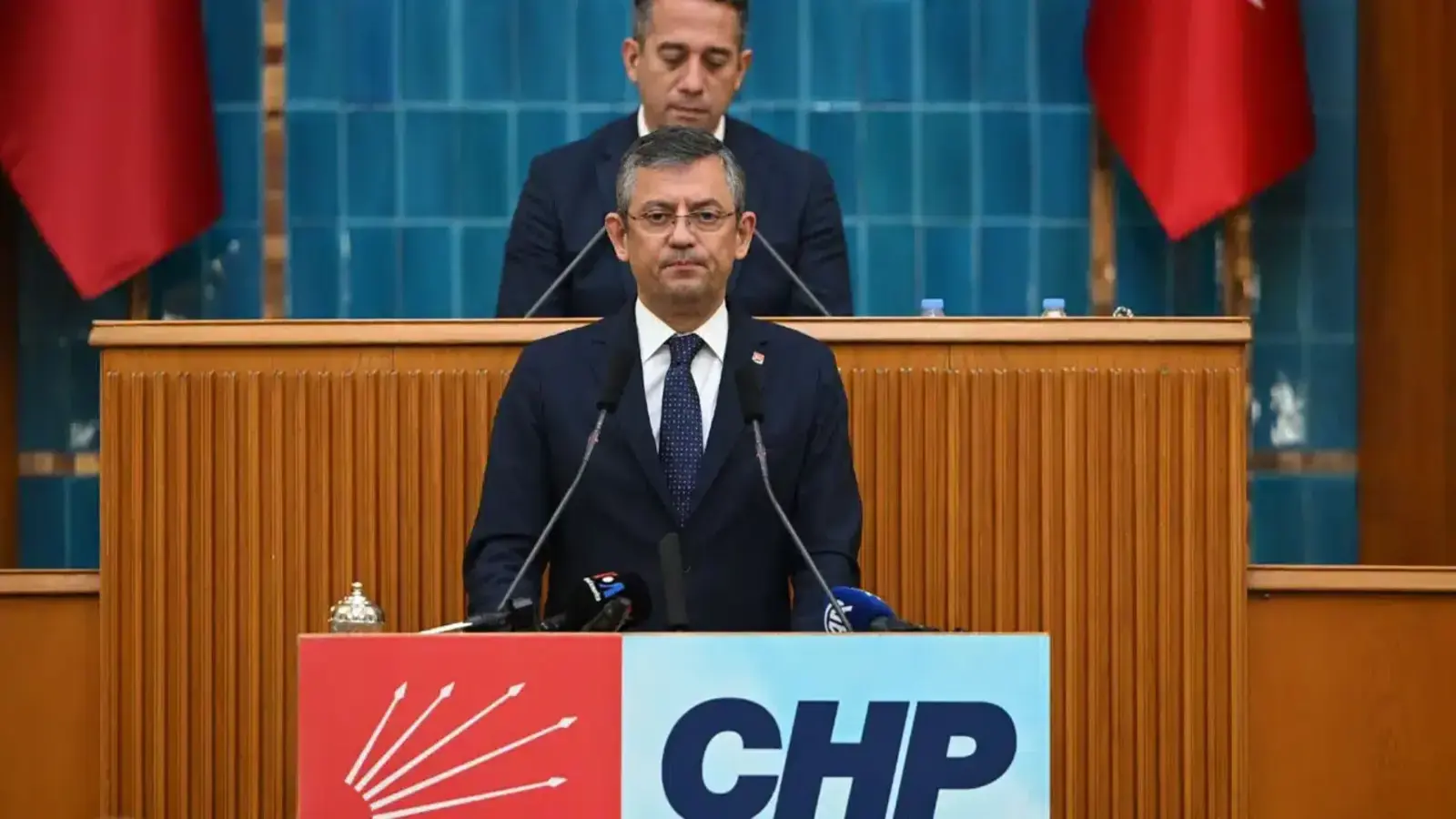 Özgür Özel: Böyle giderse erken seçimi millet ister, önünde durulmaz