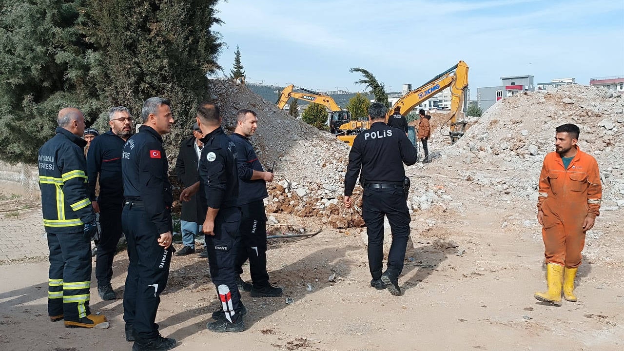 Adıyaman'da inşaatta çalışan işçinin üzerine beton blok düştü