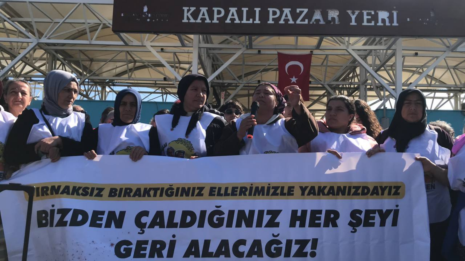 "Agrobay İşçileri" hakları için Bergama’dan Ankara’ya yürüyor