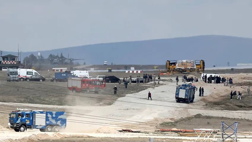 Konya'da askeri eğitim uçağı düştü: 1 personel hayatını kaybetti