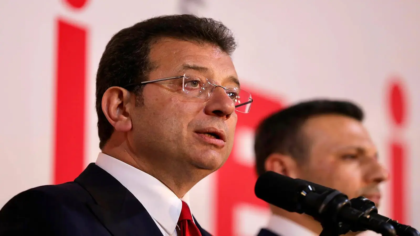 Ekrem İmamoğlu: Partimizi yoran yüklerden kurtulmaya mecburuz