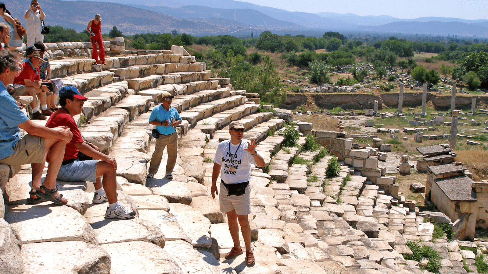 Turist rehberliğinde Türkçe bilmek yeterli olacak