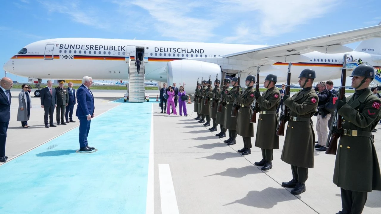 Almanya Cumhurbaşkanı Steinmeier, İstanbul'a geldi