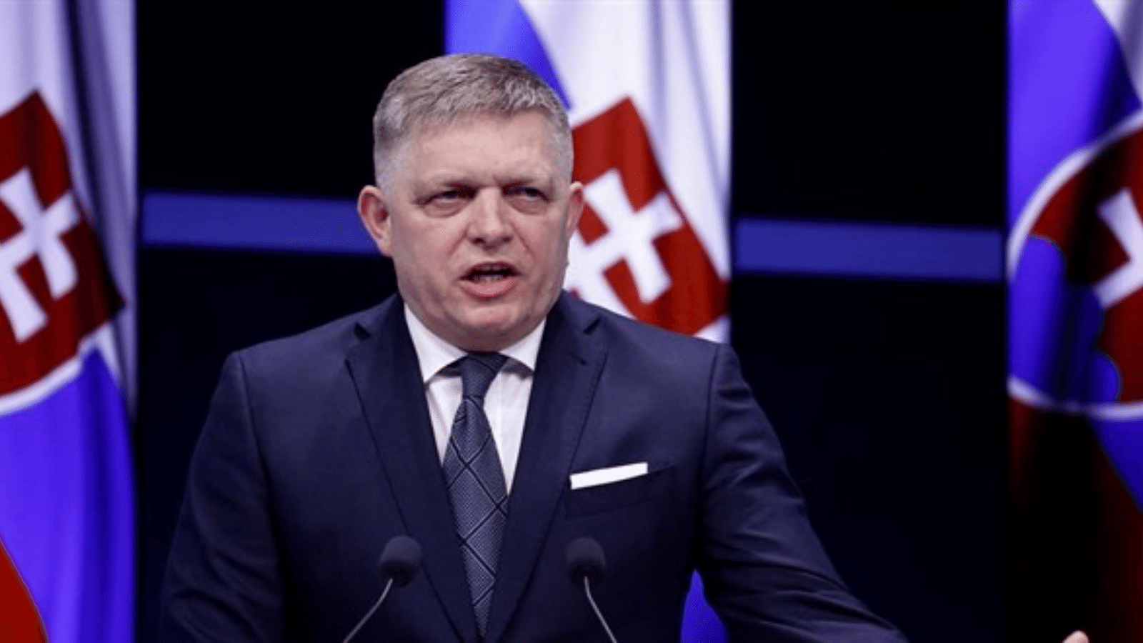 Slovakya Başbakanı Robert Fico hayati tehlikeyi atlattı