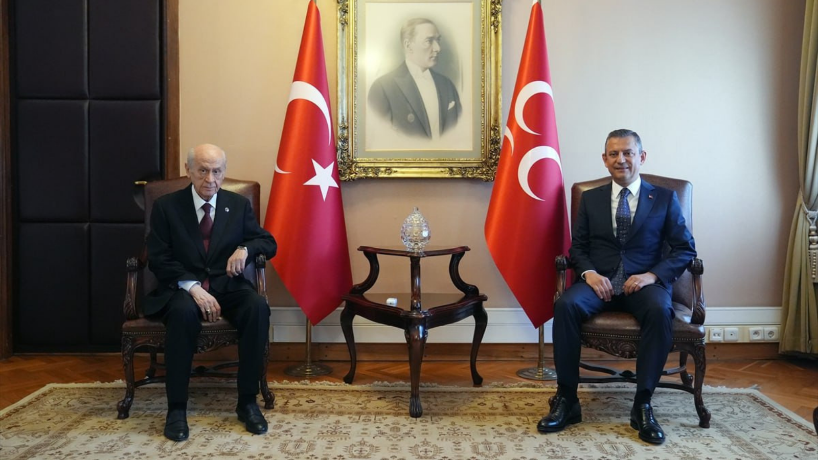 Özgür Özel ve Devlet Bahçeli görüşmesi sona erdi