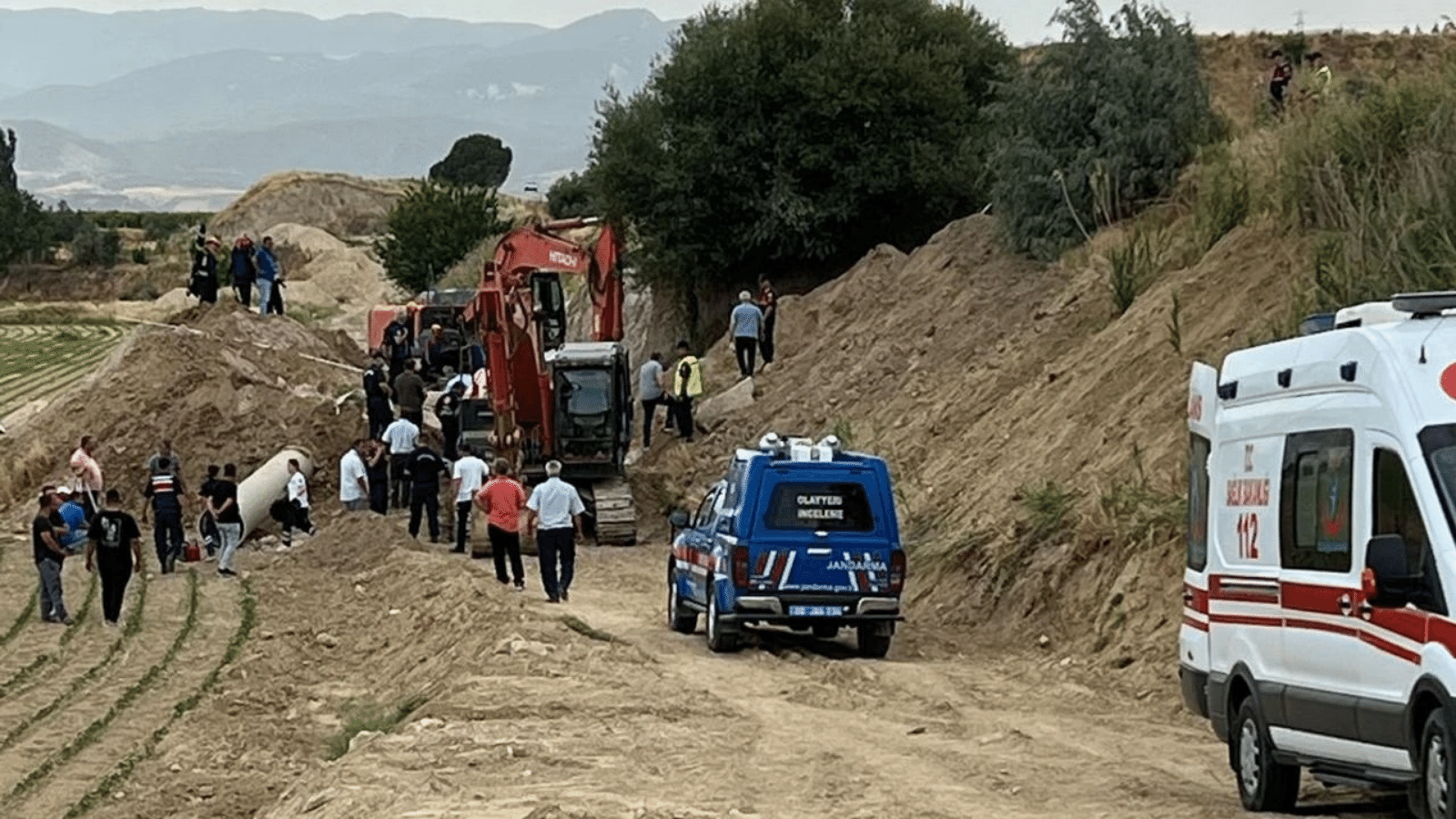 Denizli'de toprak kayması sonucu 1 işçi öldü, 1 işçi yaralandı