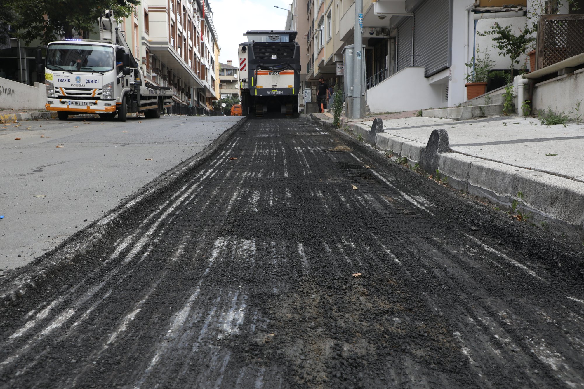 Eyüpsultan'da cadde ve sokaklarda yenileme çalışmaları sürüyor