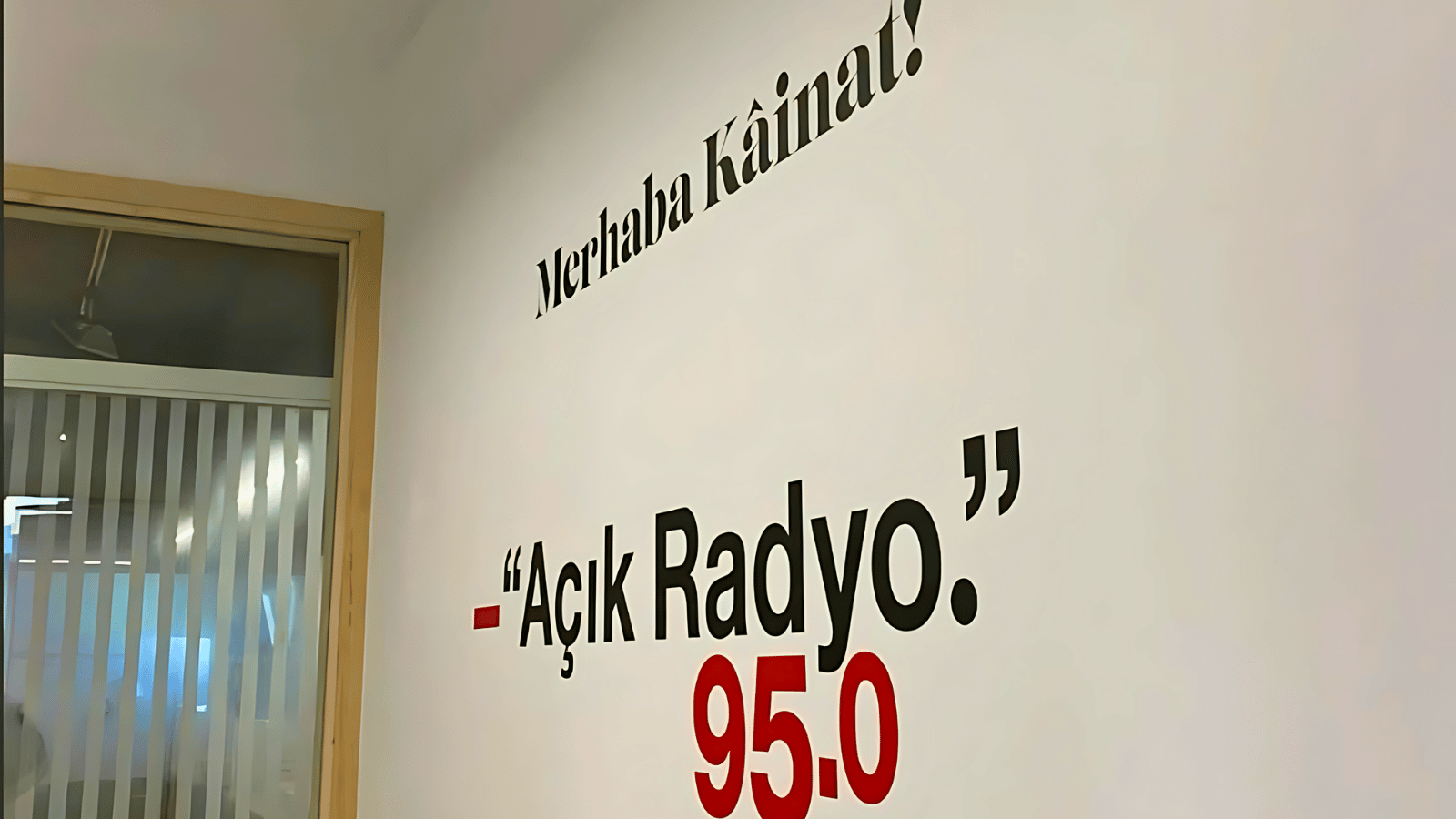 Açık Radyo için imza toplandı