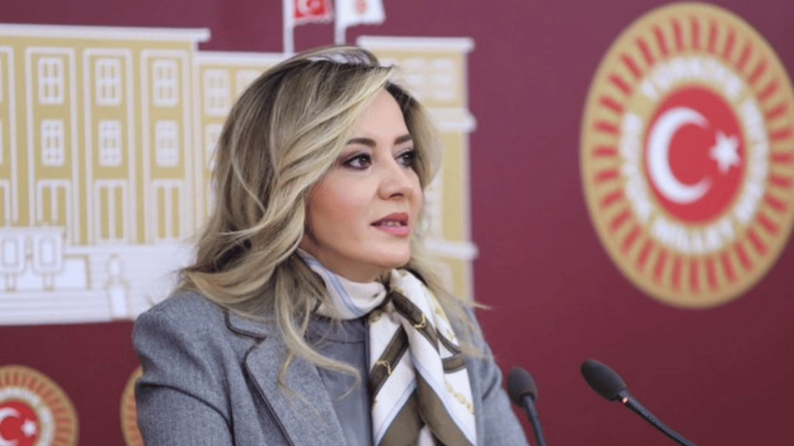 Aylin Cesur, İYİ Parti'den istifa etti