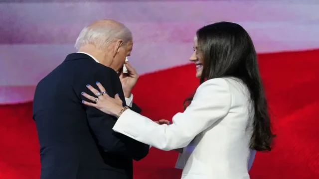 ABD Başkanı Biden, gözyaşları içinde Demokratlar’a veda etti