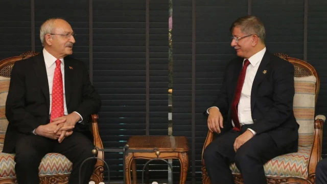 Davutoğlu, Kılıçdaroğlu'nu ziyaret etti