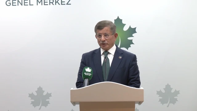 Ahmet Davutoğlu, Gelecek Partisi milletvekillerinin AK Parti'ye katılacağı iddialarına yanıt verdi