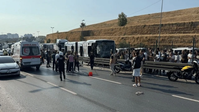 Küçükçekmece'de metrobüs kazası: 1 ölü, 38 yaralı