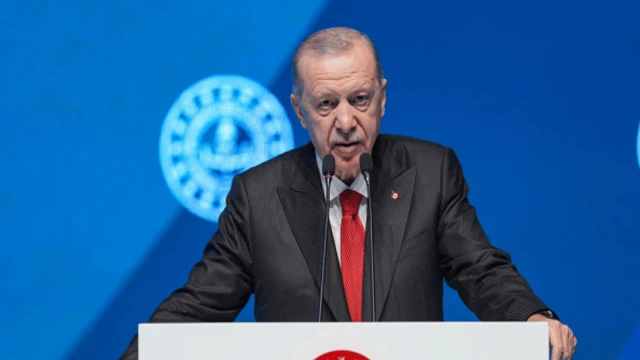 Cumhurbaşkanı Erdoğan'dan teğmenlere; kılıçları kime çekiyorsunuz?